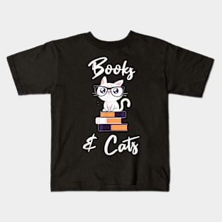 Books And Cats  Cat Lover Book Lover Nerd Cat Gift Kids T-Shirt